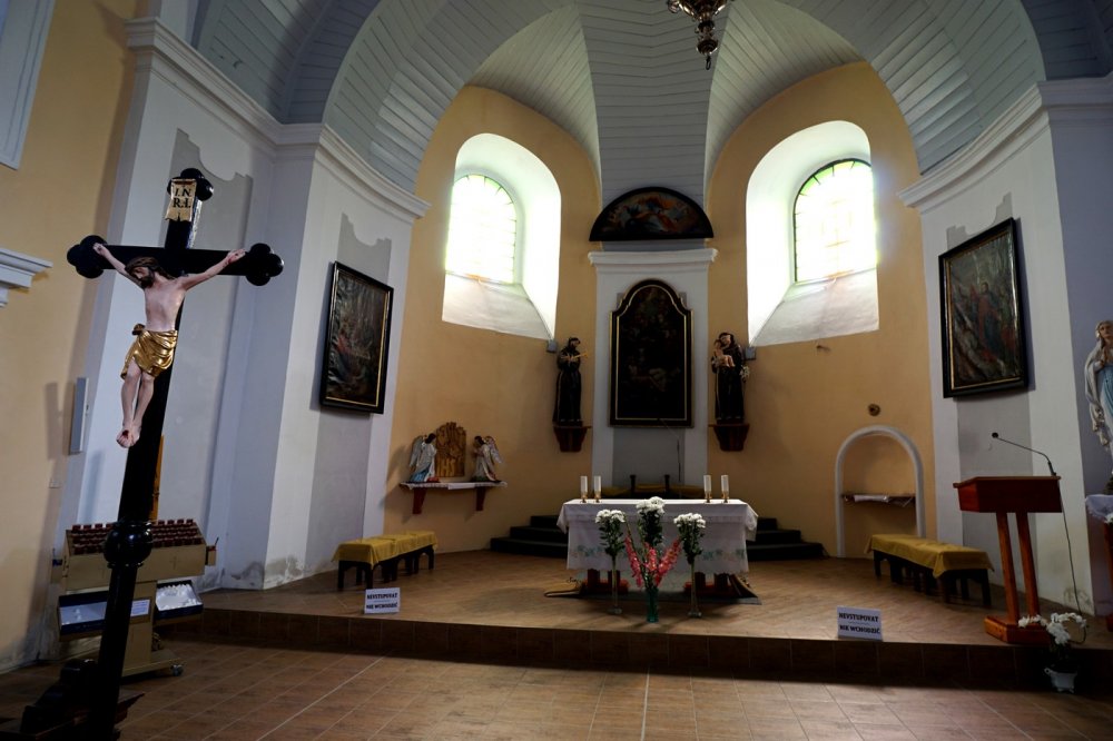 Šikmý kostel svatého Petra z Alkantary