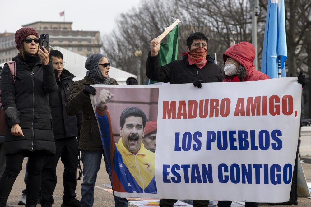 Trump zajal Madura a nevyloučil další útoky na Venezuelu