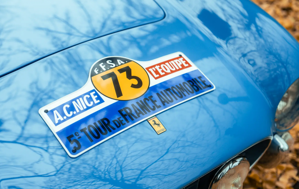 Legendární Ferrari 250 GT LWB Berlinetta jde do dražby. Cena? 11,5 milionu liber