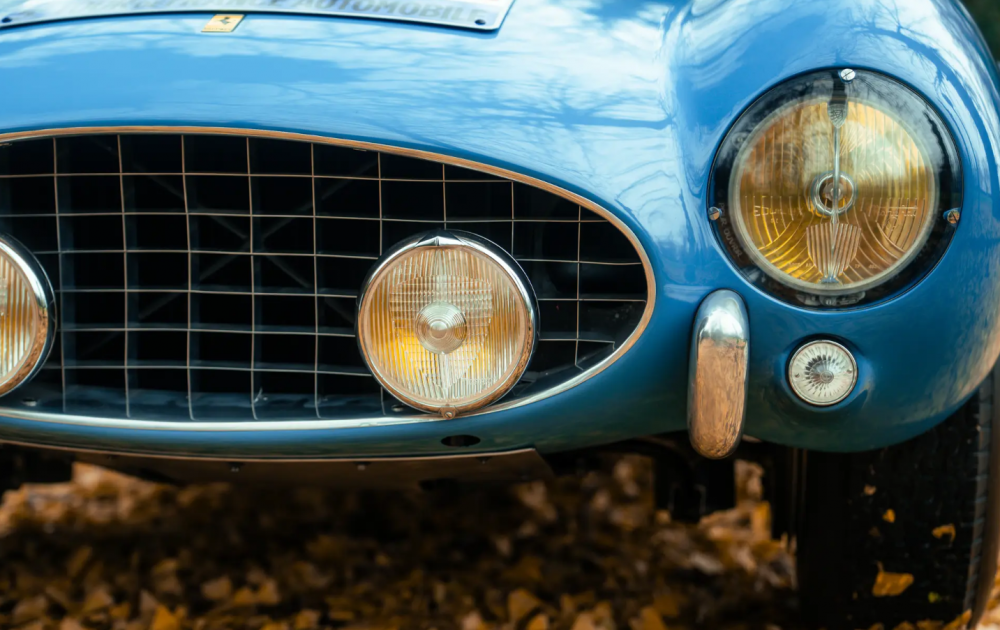 Legendární Ferrari 250 GT LWB Berlinetta jde do dražby. Cena? 11,5 milionu liber