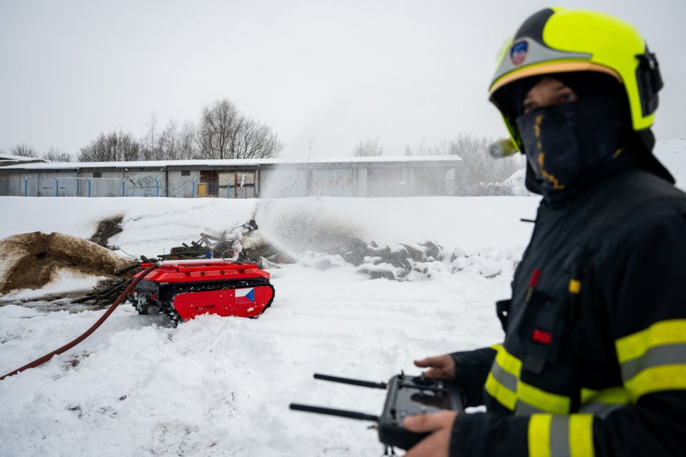 Český hasičský robot Hecthor pomůže Ukrajině v boji s požáry po útocích