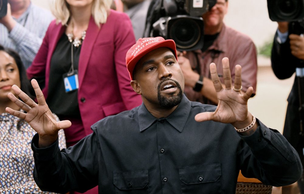 Krom jiných aktivit West rovněž koketoval s politikou. Během předávání cen MTV v roce 2015 oznámil, že by chtěl kandidovat na post amerického prezidenta.