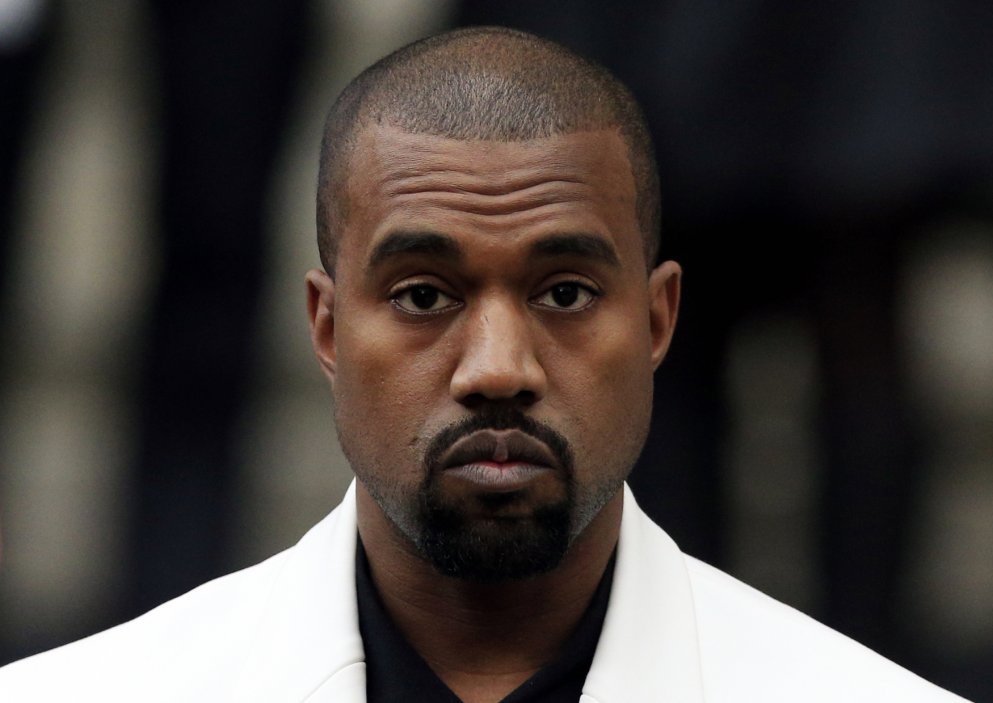 Kanye West alias Yeezy prodal přes 20 milionů alb a 140 milionů singlů.