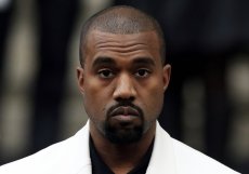 Kanye West alias Yeezy prodal přes 20 milionů alb a 140 milionů singlů.