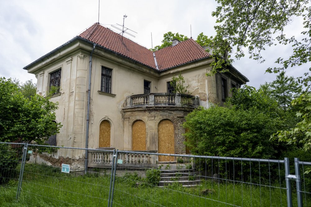 Zámek Veleslavín