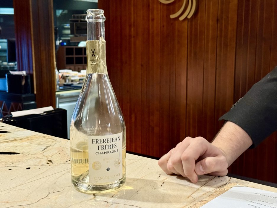 Šampaňské jako aperitiv. FrerejeanFrèresBlanc de Blancs otevírá čtyřhodinovou gastronomickou cestu