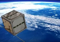 Družice LignoSat vyvinutá na Kjótské univerzitě byla ve vesmíru prvním kosmickým přístrojem vyrobeným ze dřeva.