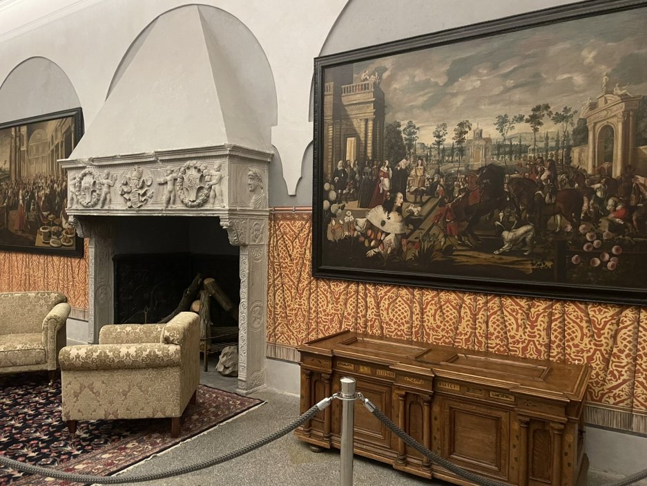 Ještě před několika desítkami let byl zámek Książ vyrabovanou ruinou na okraji zájmu. Dnes patří k nejdynamičtěji se rozvíjejícím historickým areálům střední Evropy.