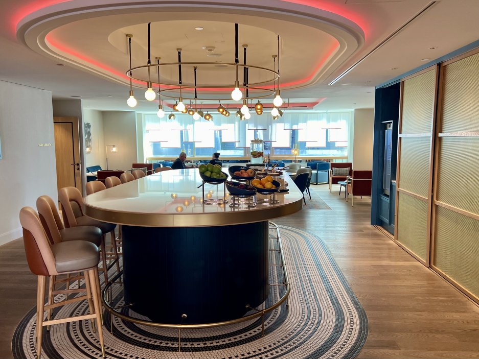 Executive lounge po rekonstrukci s moderním designem