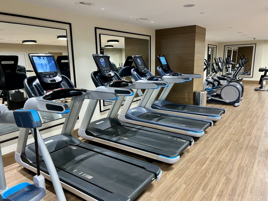 Hotelové fitness centrum je otevřené nonstop pro hosty