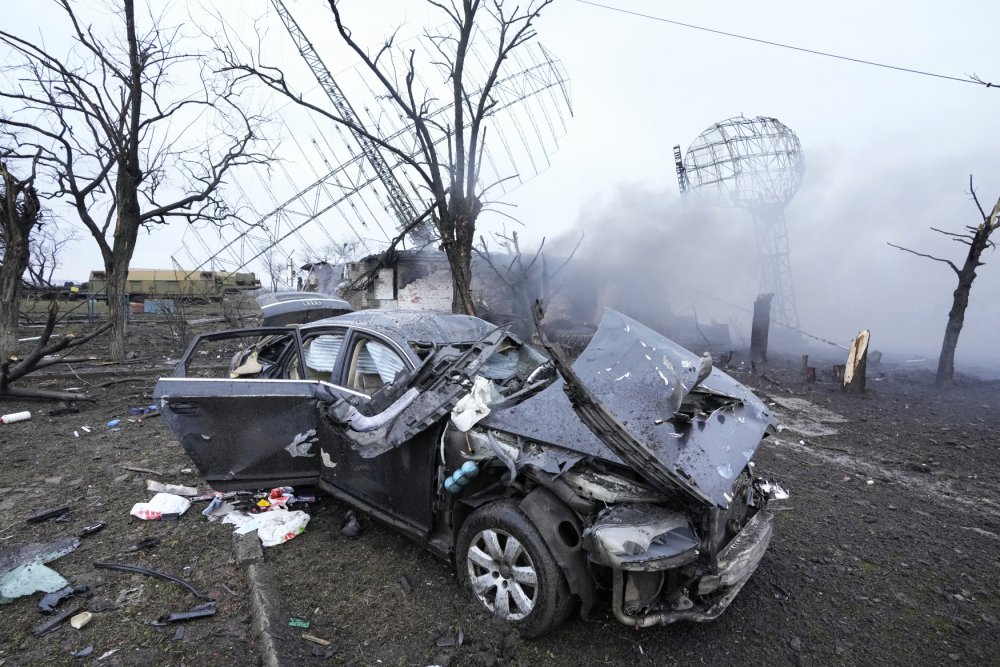 Vojenský radar poblíž Mariupolu zničený ruským útokem na východní Ukrajinu