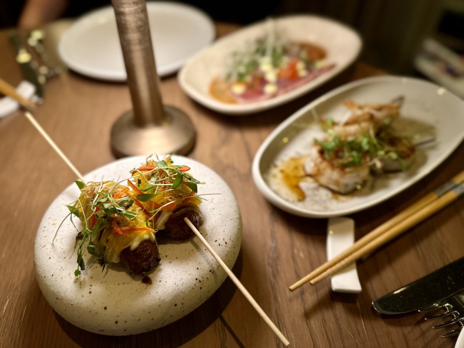 Kachní tsukune – japonské masové kuličky na špejli s výraznou glazurou