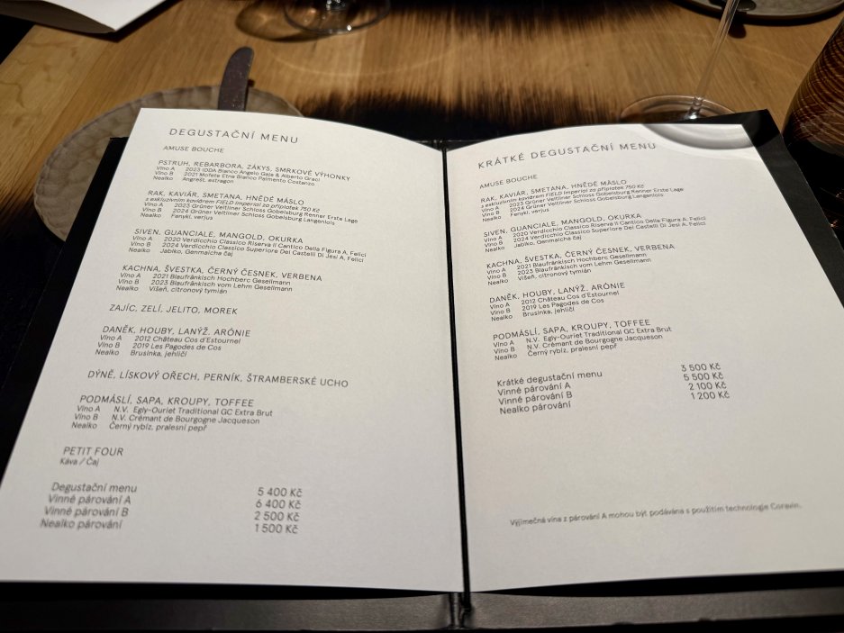 Podnik na pražském Starém Městě drží michelinskou hvězdu a nově získal také tři čepice v průvodci Gault&Millau