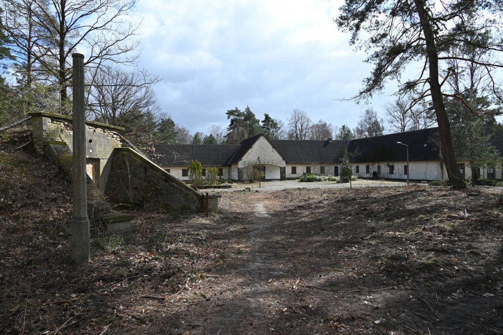 S areálem kolem Goebbelsovy vily si úřady nevědí rady, mohl by posloužit armádě