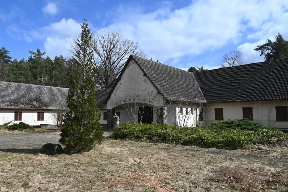 S areálem kolem Goebbelsovy vily si úřady nevědí rady, mohl by posloužit armádě