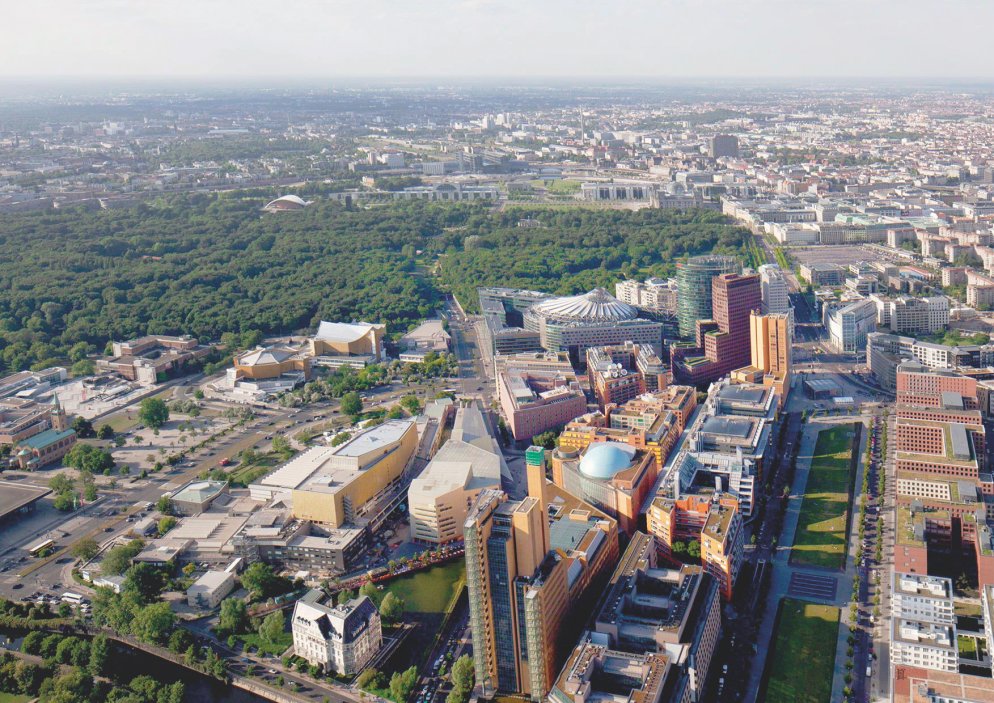 Potsdamer Platz je nové městské centrum uprostřed dynamické metropole Berlína. Čvrť má nadmíru současného ducha a koncentruje na jednom místě poslední trendy globální i místní kultury. 