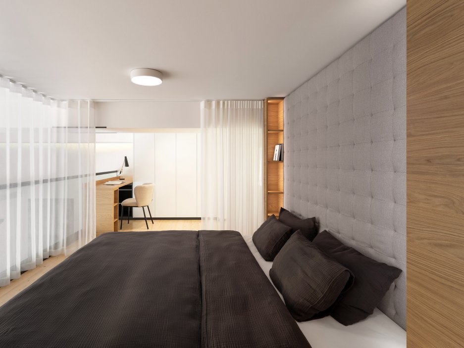 Vzdušný loft v bývalé továrně na žárovky ukazuje, jak může vypadat bydlení na 42 m²