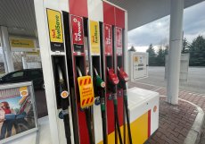 Čerpací stanice Shell u sjezdu na Liberec prodávala 5. března litr Naturalu 95 za skoro 46 korun.