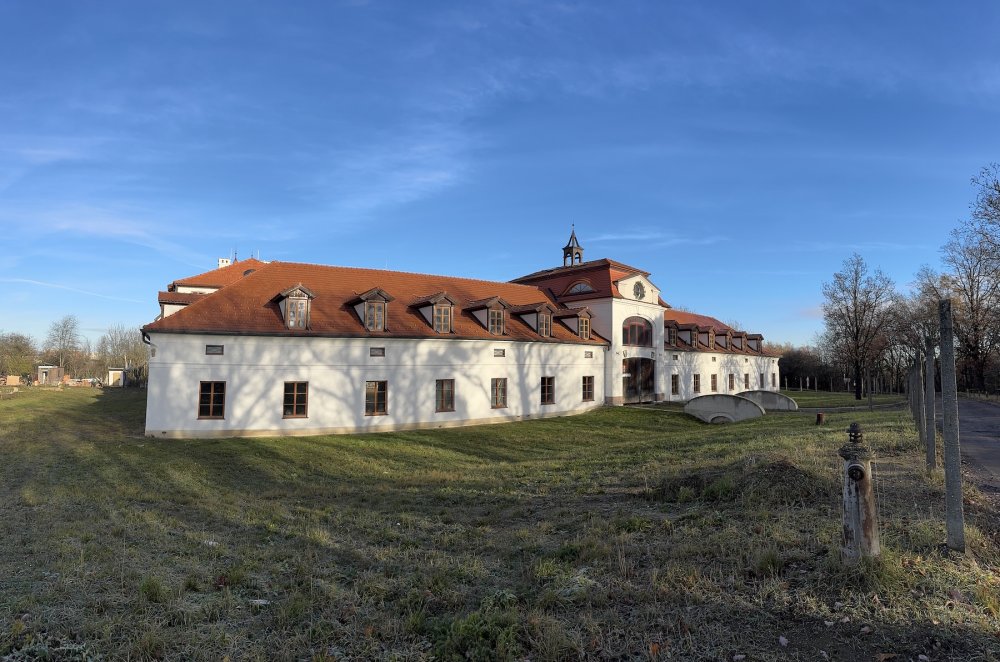 Hájčí dvorec