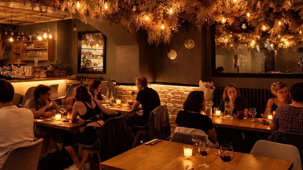 Interiér restaurace Eleven