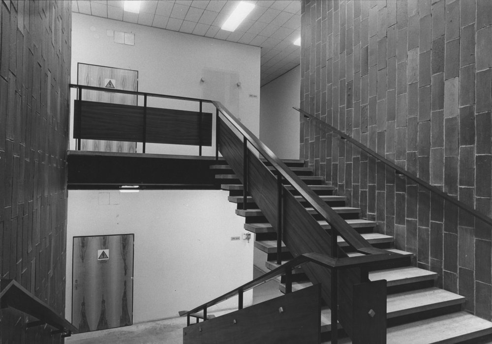Pragerovy kostky v Emauzích patří k nejvýraznějším pražským stavbám druhé poloviny 20. století. Modernistický areál podle návrhu Karla Pragera a Jiřího Kadeřábka vznikl v 70. letech jako sídlo projektových ústavů a od roku 2017 je spojený také s CAMPem. Teď ho čeká největší proměna od dokončení v roce 1975.