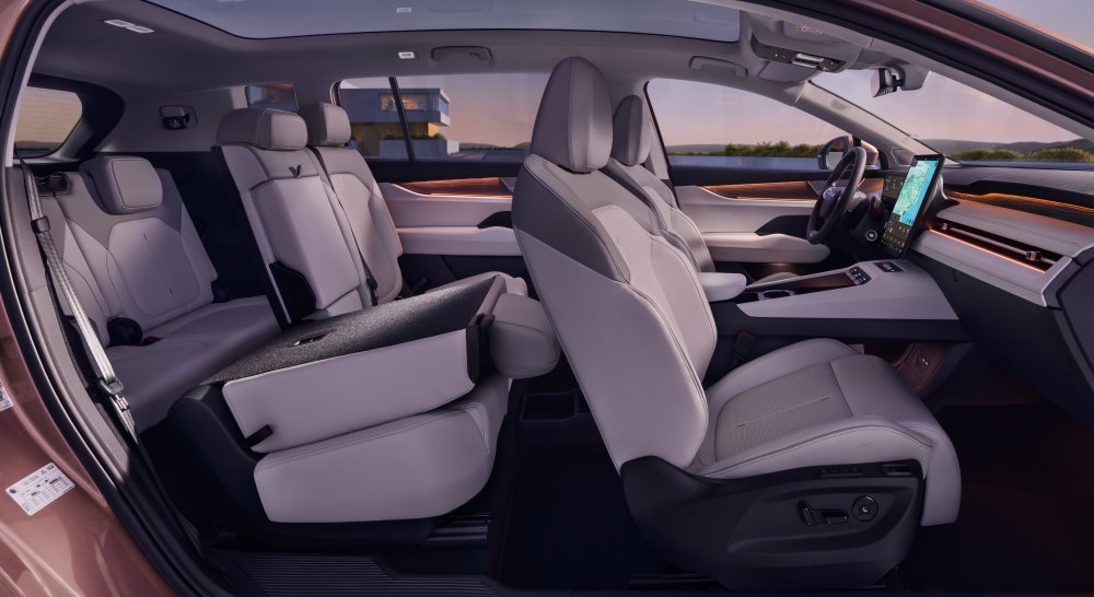 Škoda začne v létě vyrábět svůj největší vůz, sedmimístný elektromobil Peaq