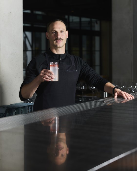 Pražský restaurant bar Alma se dostal do premiérového žebříčku 50 Best Bars Europe. Pod vedením Pavla Sochora obsadil 25. místo a potvrdil pozici jedné z nejvýraznějších adres české koktejlové scény.