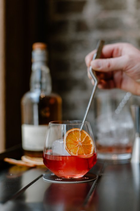 Míchané drinky v Elementu výborně doplňují jídlo a rozehřívají atmosféru.