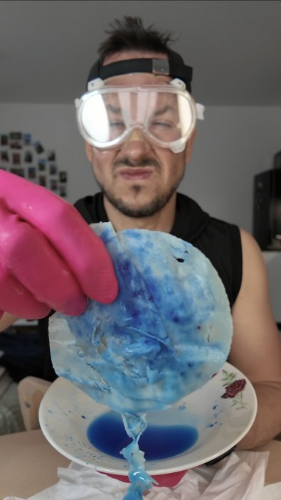 Martinova videa na sociálních sítích tak trochu píchají do vosího hnízda a ukazují, jak moc je téma jídla a potravin pro Čechy citlivé. Sám říká, že kvůli nenávistným reakcím a výhrůžkám na sítích nikdy nezveřejňuje celé své jméno.