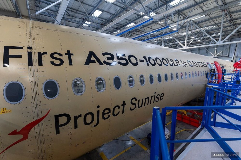 Z Francie až do Austrálie bez jediného přistání. Airbus A350-1000ULR strávil ve vzduchu přes 19 hodin a vzbudil mimořádný zájem leteckých fanoušků. Qantas s ním chce od roku 2027 létat přímo mezi Sydney a Londýnem.