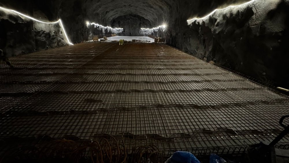 Odda je největším podzemním projektem v historii skupiny Metrostav, nikoliv však její první zkušeností na severu Evropy. Čeští stavbaři vstoupili do Skandinávie v roce 2006 a od té doby se podíleli na stavbách v Norsku, Finsku, Švédsku, na Islandu i Faerských ostrovech. Celkem už na severu Evropy vyrazili více než 57 kilometrů tunelů.