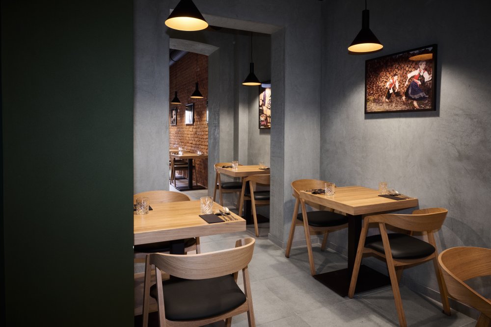 Interiér restaurace Kamin