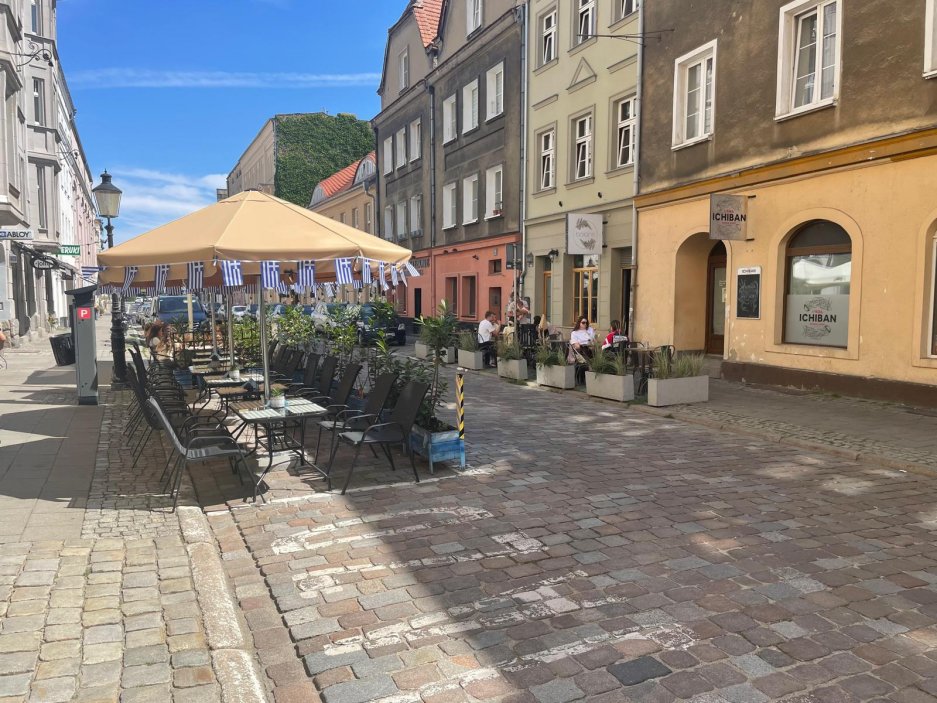 Poznaň patří mezi největší a hospodářsky nejvýznamnější polská města. Nemá monumentálnost Varšavy ani turistickou proslulost Krakova, díky tomu ale působí přirozeněji