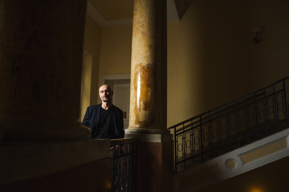 Regulace, která klade náročné požadavky, ještě nemusí být byrokratická, říká v rozhovoru předseda Státního úřadu pro jadernou bezpečnost (SÚJB) Štěpán Kochánek. Uznává, že jaderní regulátoři mají hledat cestu k vyšší efektivitě i zjednodušením.