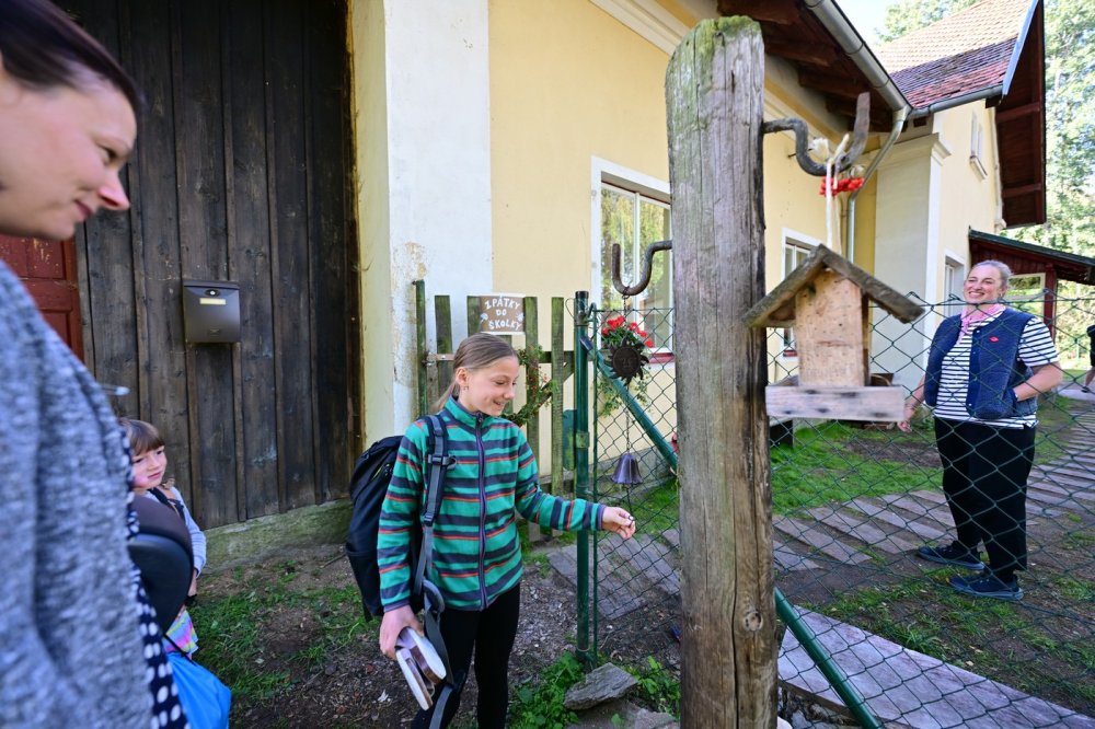Na stanici v Lovětíně se otevřela komunitní škola a školka Lovětínka