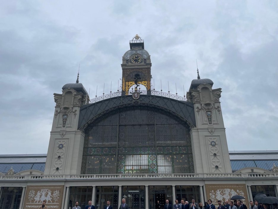 Změn doznala i fasáda paláce