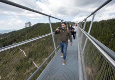 Atrakce Sky Bridge má pomoci stabilizovat či zvýšit návštěvnost areálu v Dolní Moravě.