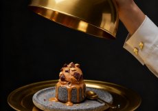 V nabídce Arthur Gelato mají i uhlově černou zmrzlinu, za jejíž barvou stojí aktivní rostlinné uhlí.