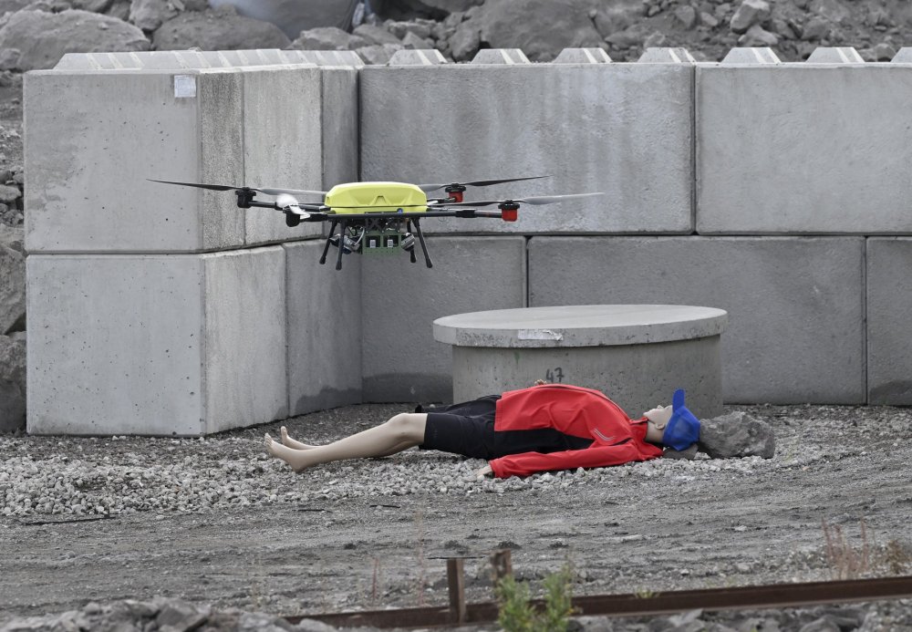 Autonomní dron ovládaný hlasem, který vyvinuly firma Fly4Future a Fakulta elektrotechnická Českého vysokého učení technického v Praze