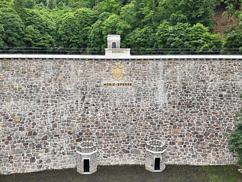 Rekonstrukce vodního díla Jezeří. Po třech letech prací skončila kompletní rekonstrukce více než 120 let starého vodního díla Jezeří. Nádrž ukrytá v chráněné přírodní rezervaci Jezerka je kulturní památkou.