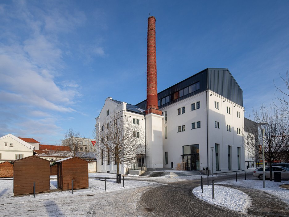 Adaptace pivovaru v Kralupech nad Vltavou Z bývalého pivovaru jsou nové prostory, které budou sloužit jako knihovna, muzeum, DDM, ZUŠ, kavárna, restaurace a pivovar. 