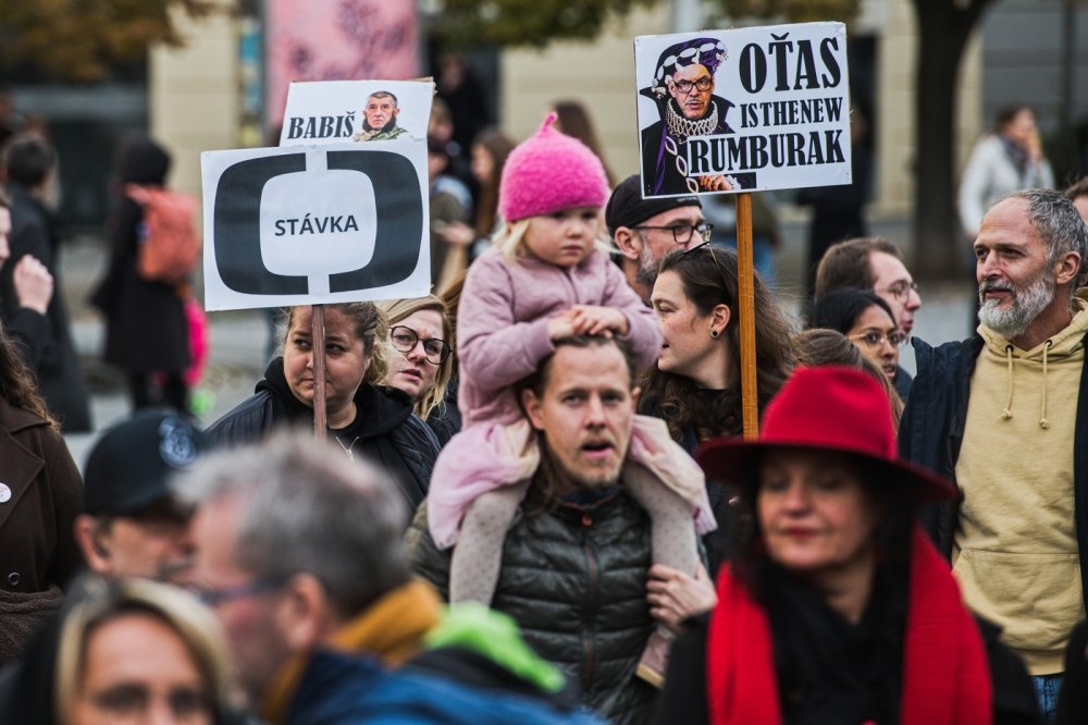 V Brně se na podporu ČT a ČRo sešlo několik tisíc lidí
