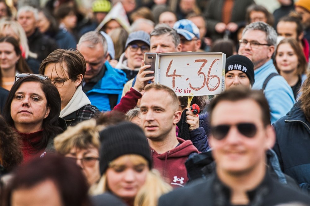 V Brně se na podporu ČT a ČRo sešlo několik tisíc lidí