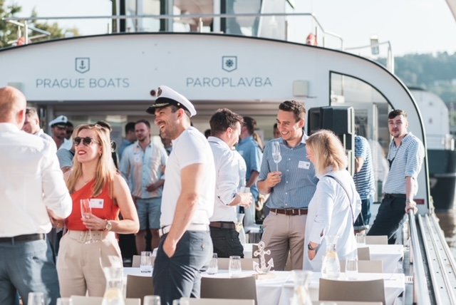 Zleva: Petra Mo (3VC), Ľubomír Galátik (Microsoft), David Polach z J&T Ventures, Tomáš Malovec (Born Digital), Alena Sochorová (Microsoft)