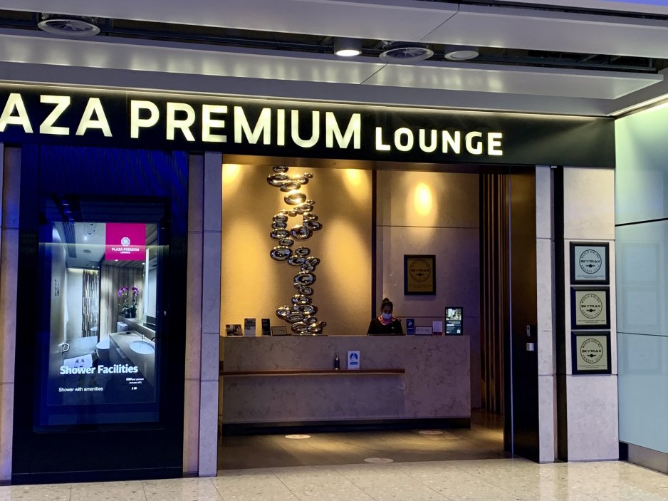Vstup do Plaza Lounge