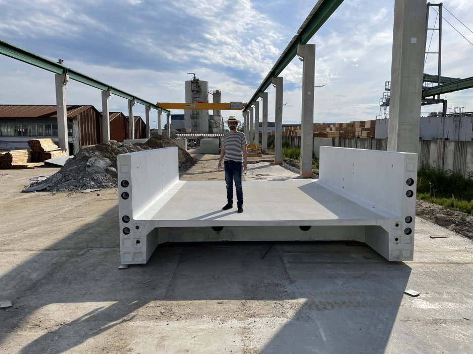Stavbu pro hlavní město vede společnost Skanska, která zvítězila ve výběrovém řízení. Rozpočet je stanoven na 298 milionů korun bez DPH.