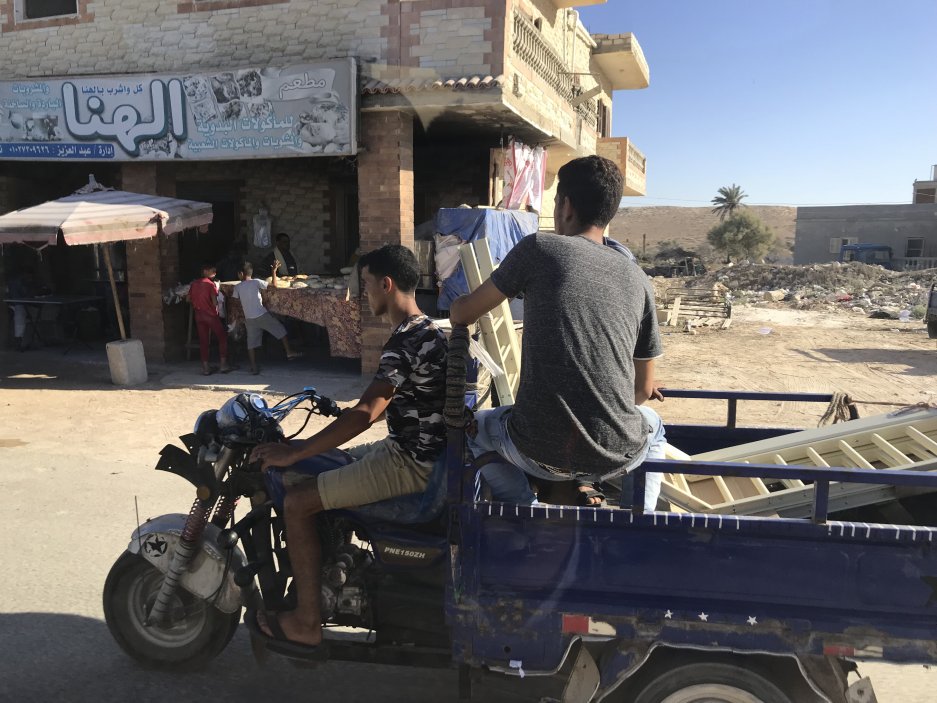 Hned za branami resortů lze proniknout do nefalšovaného autentického života Egypťanů.