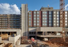 Bývalý hotel InterContinental postavený v letech 1968 až 1974 pod vedením Karla Filsaka v historickém centru Prahy patří k vrcholným ukázkám středoevropské brutalistní architektury. 