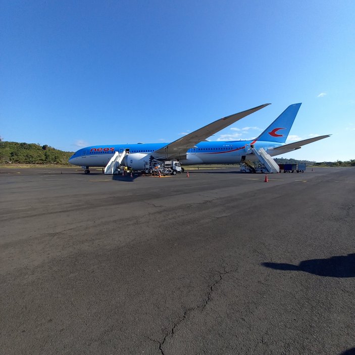 Boeing 787-9 Dreamliner před odletem.