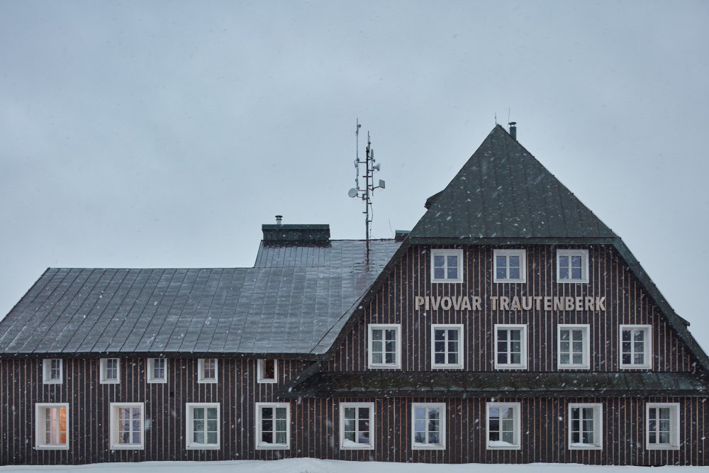 Minipivovar Trautenberk je také dílem studia ADR.